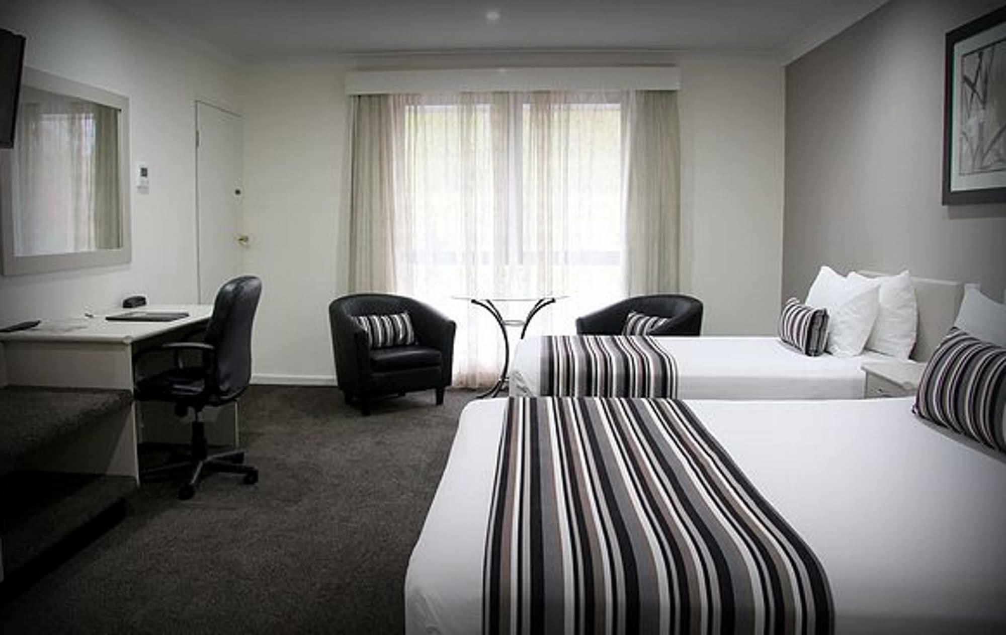 Central Caleula Motor Lodge Ориндж Экстерьер фото